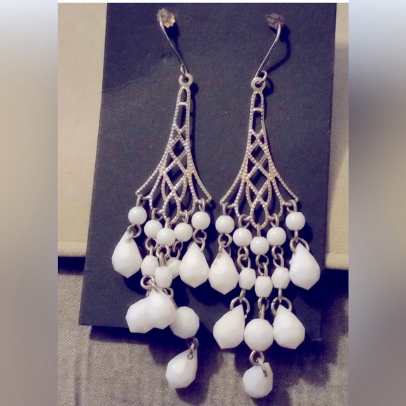 ❌not 4 sale gifted jacq. Paris dress Vintage earrings Eiffel Tower Chandelier - Picture 1 of 1